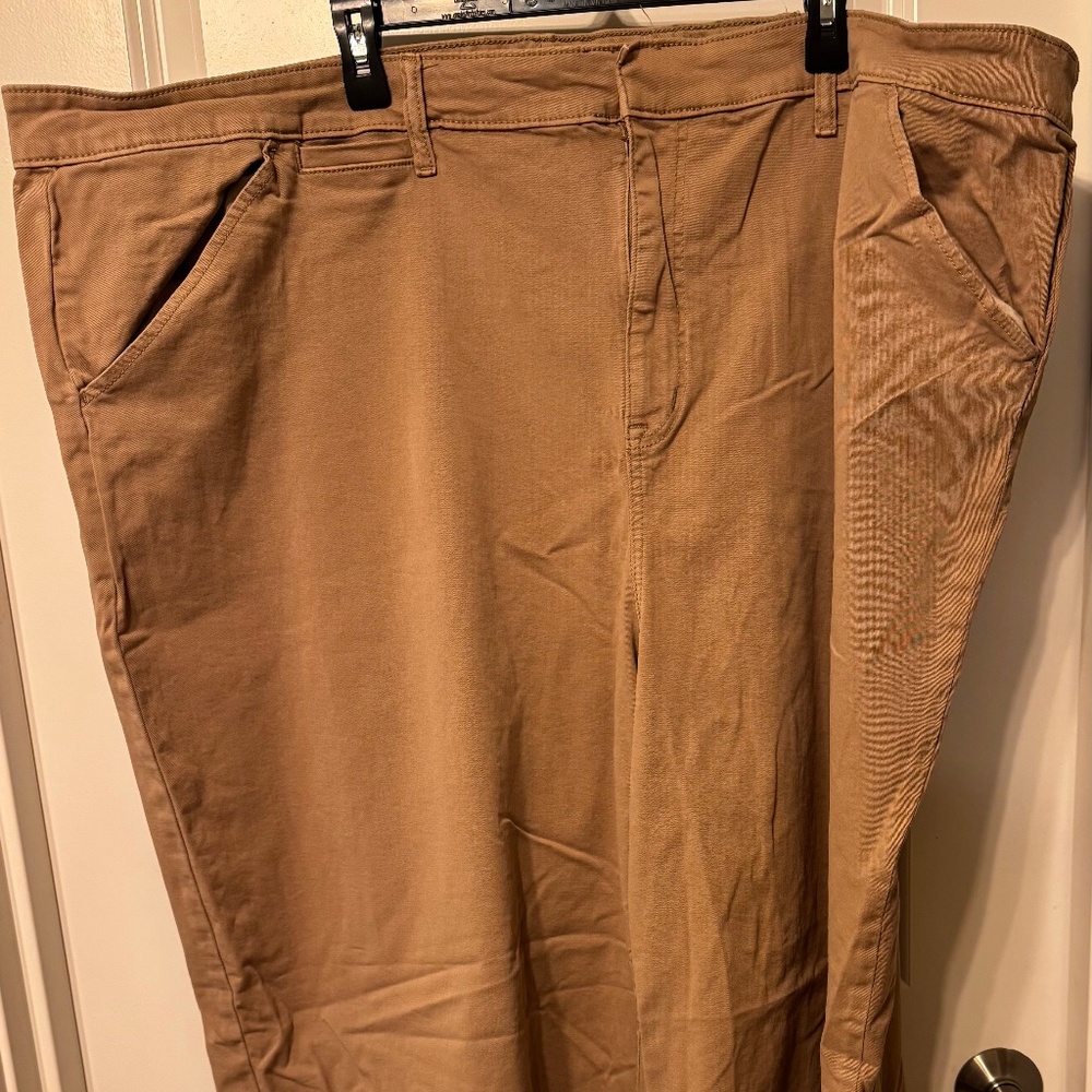 Torrid Khaki/Camel Stretch Chino Pants (cotton/spandex) – small waistband stain